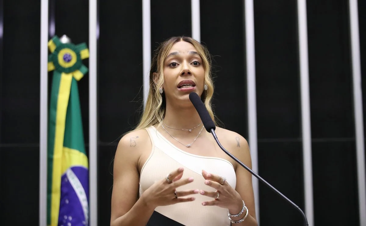 A deputada federal Erika Hilton (PSOL-SP), autora da PEC contra a escala 6×1. Foto: Zeca Ribeiro/Agência Câmara