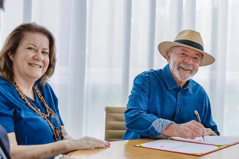 Presidente Lula durante a sanção do Projeto de Lei nº 5.791/2019, que institui a Política Nacional de Cuidados - Foto: Ricardo Stuckert/PR