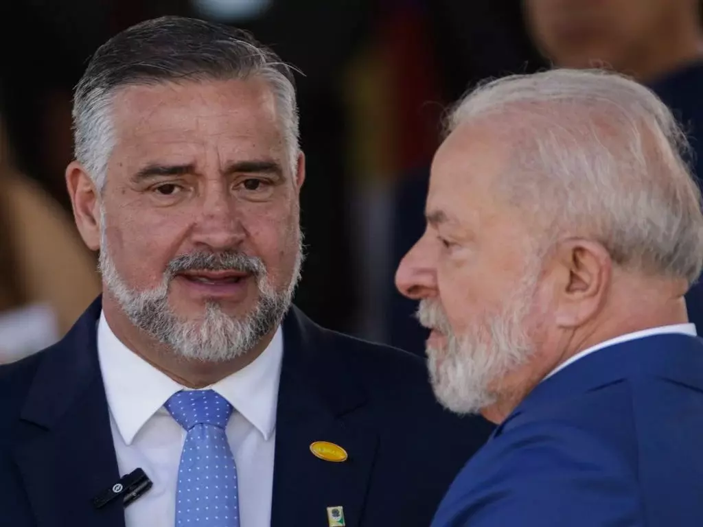 O ministro Paulo Pimenta e o presidente Lula – Divulgação