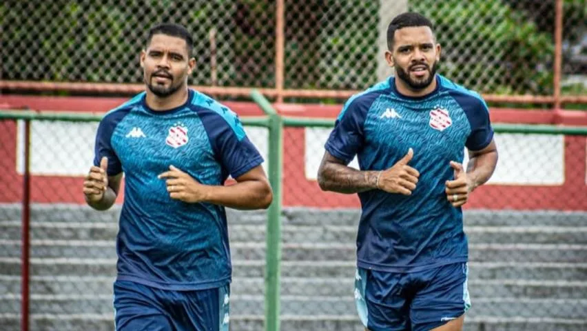 Jogadores do Bangu treinam em Moça Bonita (Crédito: Allan Pereira/BAC)