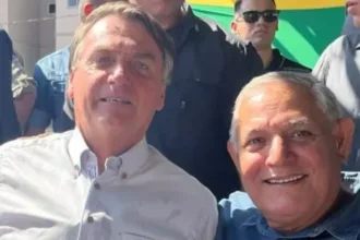 O ex-presidente Jair Bolsonaro (PL) e o militar da reserva Aparecido Andrade Portela. Foto: Reprodução