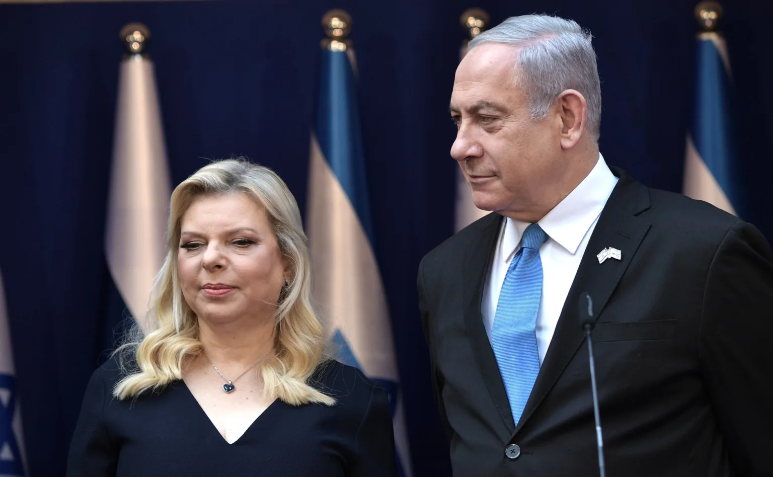 Sara Netanyahu com o marido, o criminoso de guerra Benjamin - Foto: Kremlin - Rússia