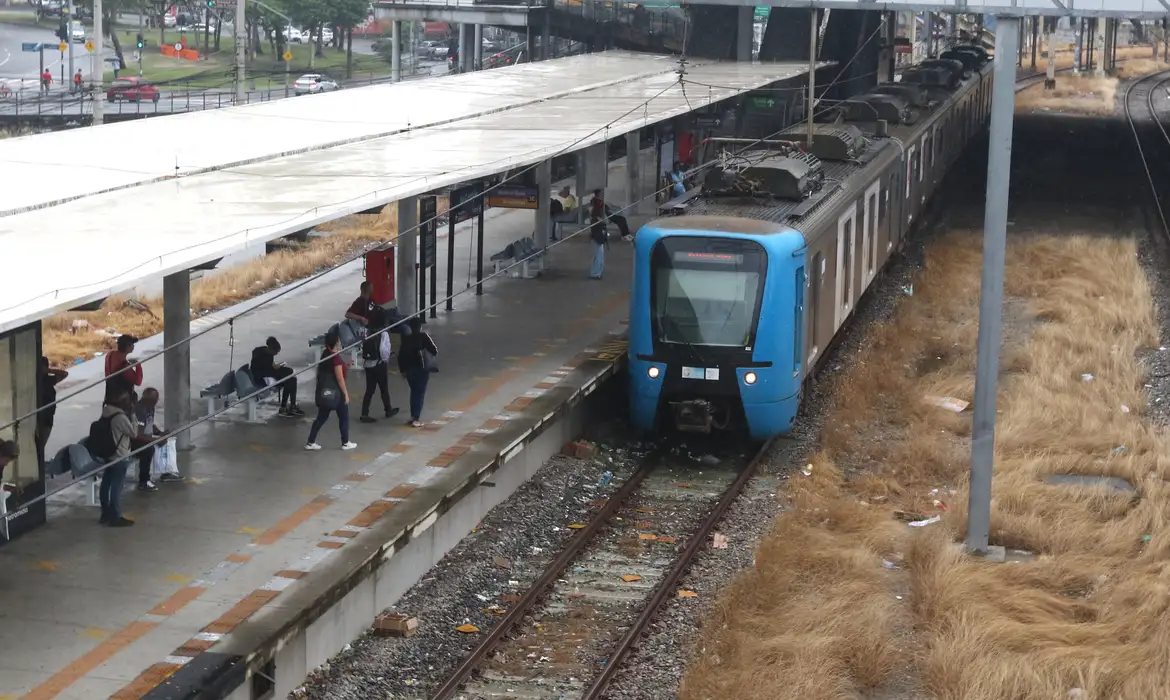 Roubo de cabos fecha nove estações de trens no Rio de Janeiro