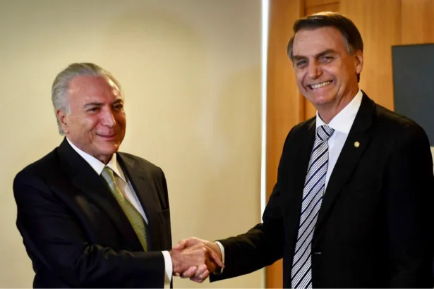 Os ex-presidentes Michel Temer e Jair Bolsonaro. Foto: Reprodução