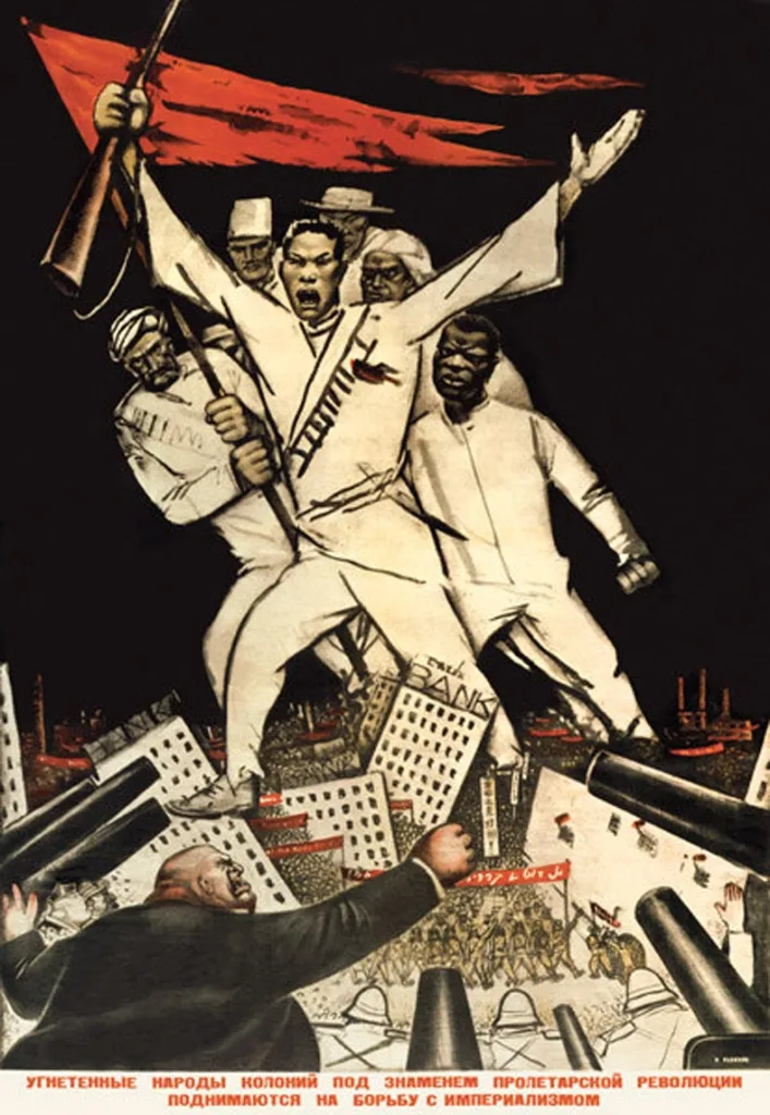 Cartaz soviético (1932) mostrando os trabalhadores do mundo levantando-se contra o capitalismo e o colonialismo, destruindo bancos à medida que avançam: “Os povos oprimidos das colónias levantar-se-ão sob a bandeira da revolução proletária na luta contra o imperialismo”. Artista: I. B. Rabichev. | Fonte: Propagandopolis