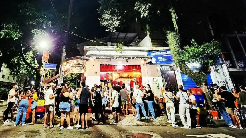 Prefeitura do Rio fecha bares por ocupação irregular. Denúncias contra Treme Treme e Fuska Bar destacam tensão entre lazer e ordem urbana