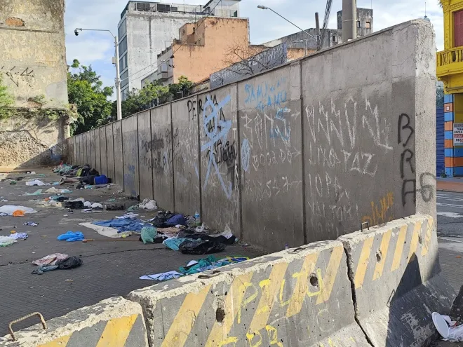 Muro na Cracolândia, em São Paulo