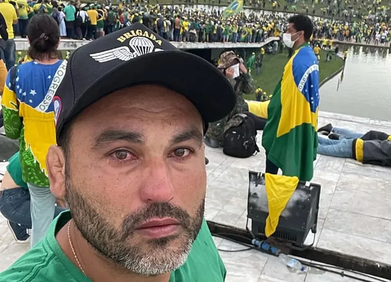 Léo Índio, primo da família Bolsonaro, durante ato terrorista do 8 de janeiro. Foto: reprodução
