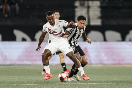 Fluminense perde para o Botafogo no Nilton Santos por 2 a 1 e segue na oitava colocação do Carioca. Cano marcou de pênalti. Confira os detalhes.