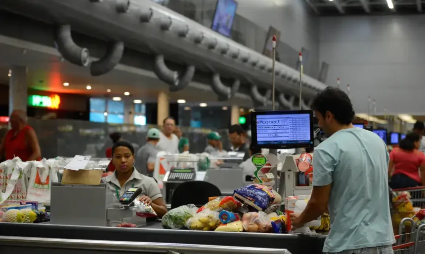 Custo da cesta básica desacelera na cidade do Rio e apresenta leve alta de 0,28%